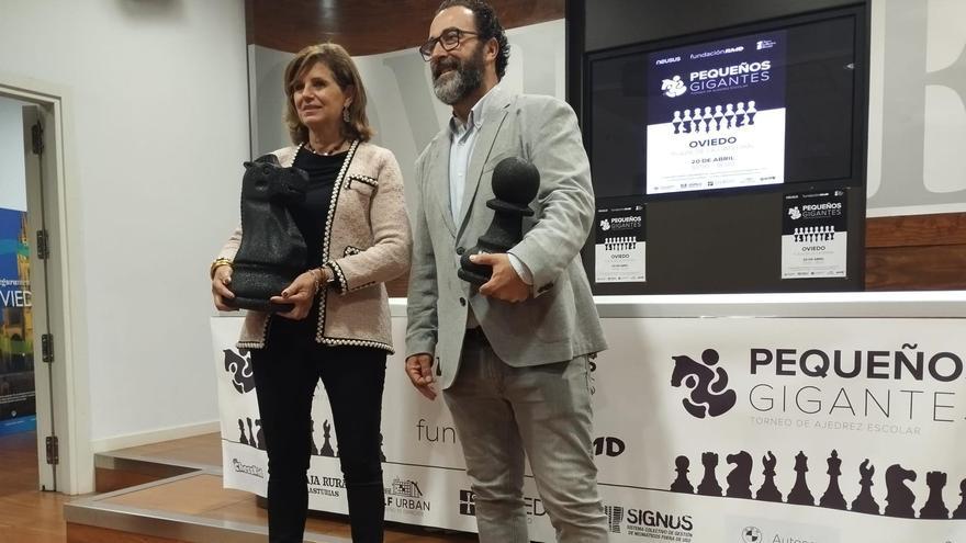 Conchita Méndez y Nicolás González durante la presentación del evento