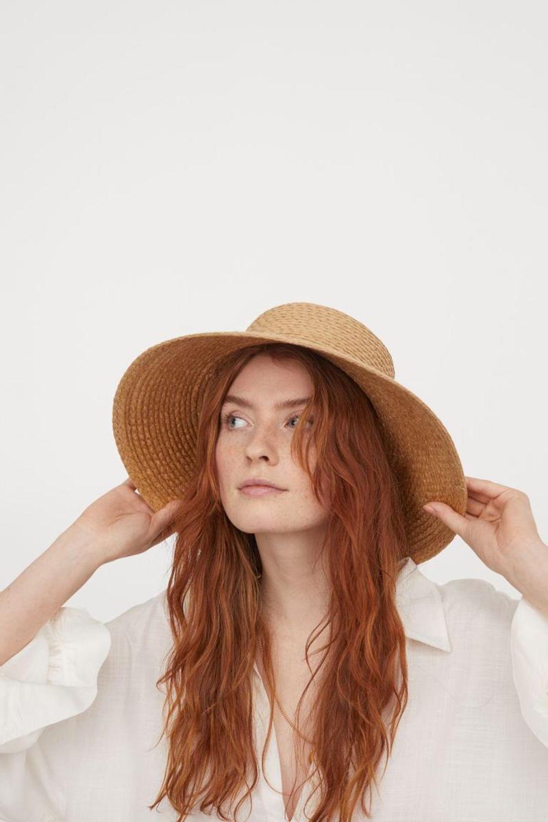 El sombrero ideal para darle la bienvenida a la primavera es de H&amp;M