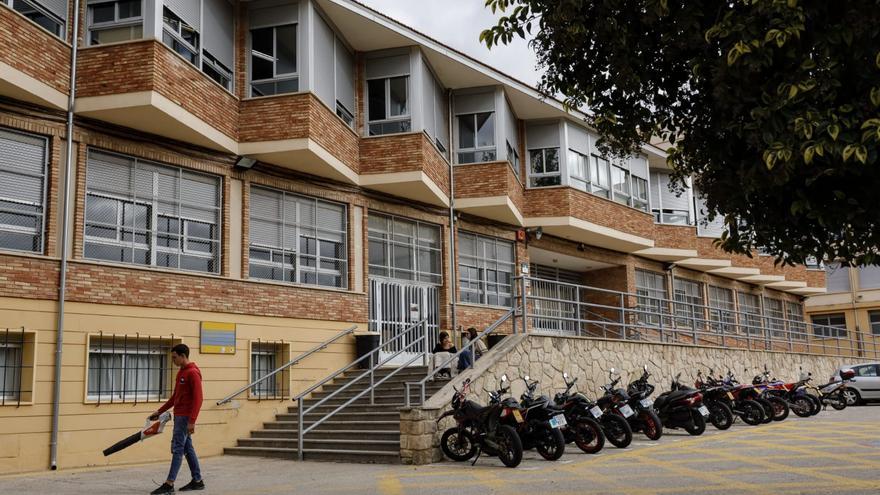 Diez millones en el aire para dos inversiones educativas claves en Alcoy y Banyeres