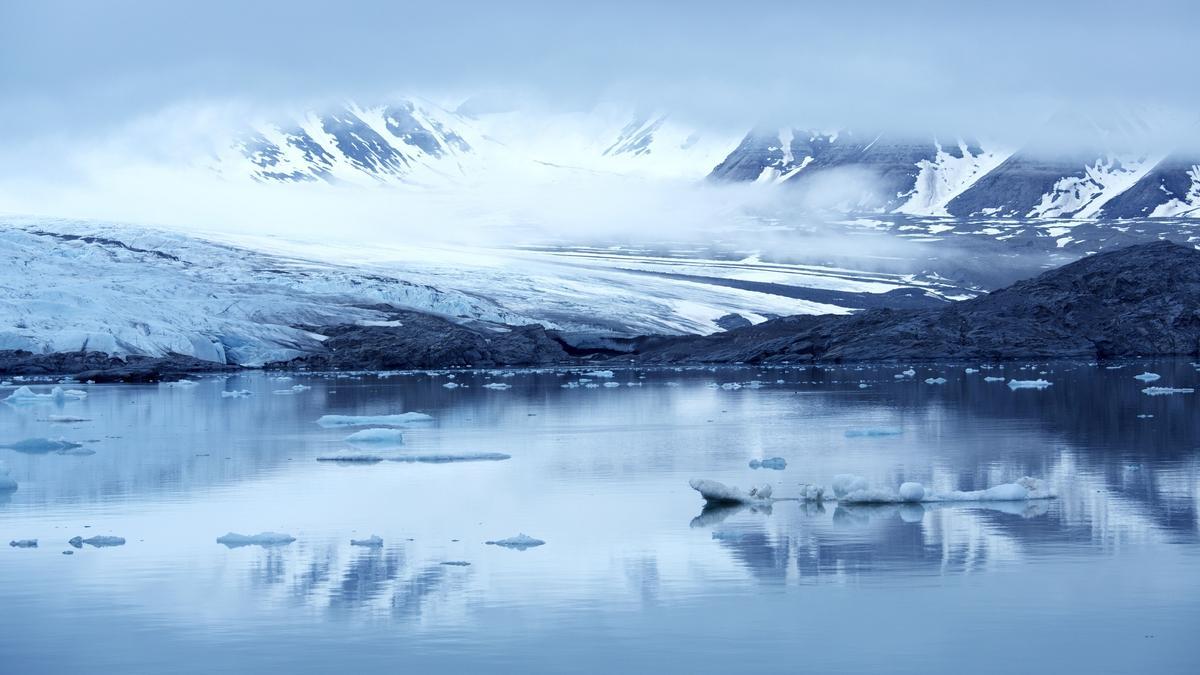 El derretimiento del Ártico hace emerger manantiales de metano hacia la atmósfera