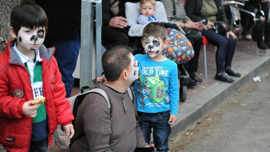 El barrio de Vistabella saca el Carnaval a sus calles