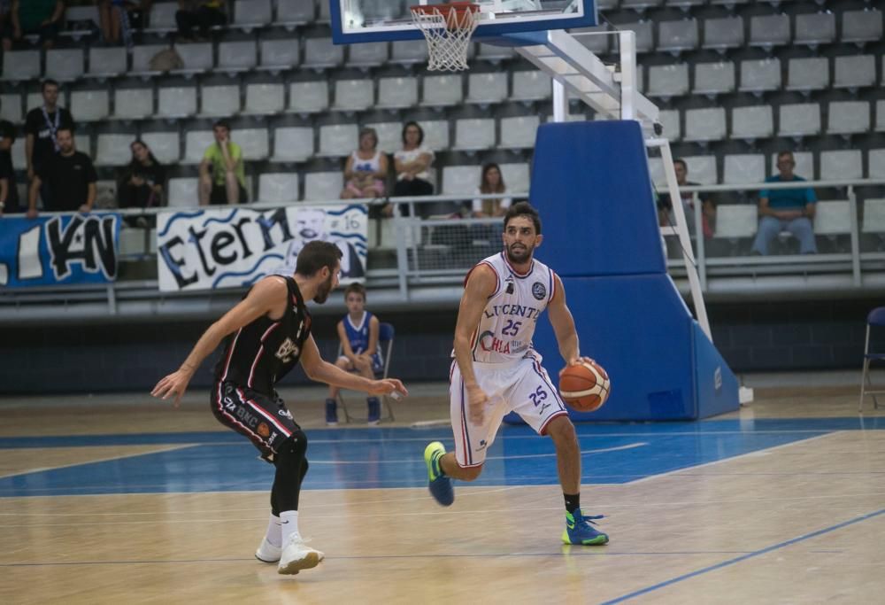 Imágenes del Lucentum-Navarra, primer partido de la LEB Plata