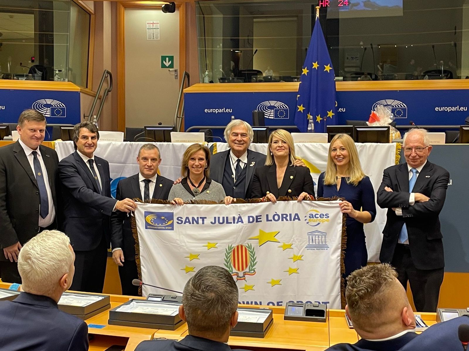 Los mandatarios de Sant Julià de Lòria recogen en Bruselas el galardón de Villa Europea del Deporte