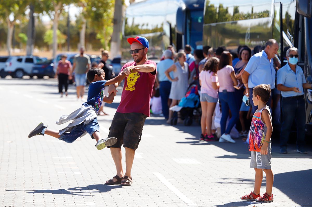 Emoción en la despedida de los niños Saharauis