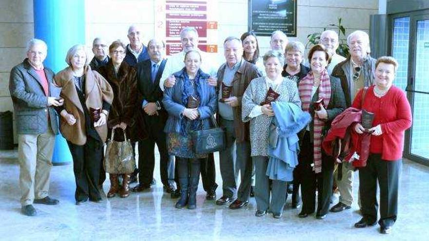 El hospital homenajea a sus trabajadores jubilados en 2014