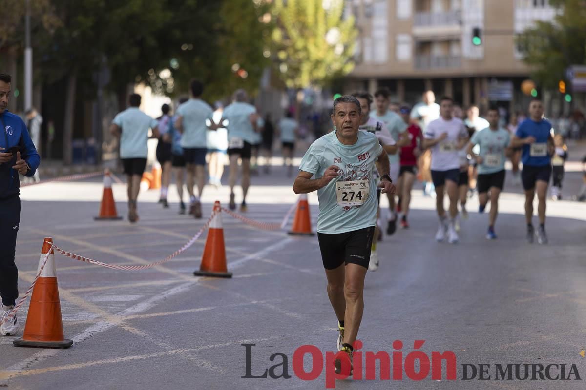 Carrera '10K Assota por ti' en Caravaca (salida y giro primera vuelta)