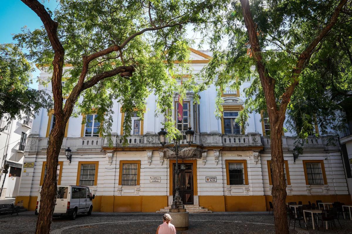 El Ministerio de Defensa restaura el edificio de Capitanía de Badajoz y devolverá a su aspecto original cambiando los colores.