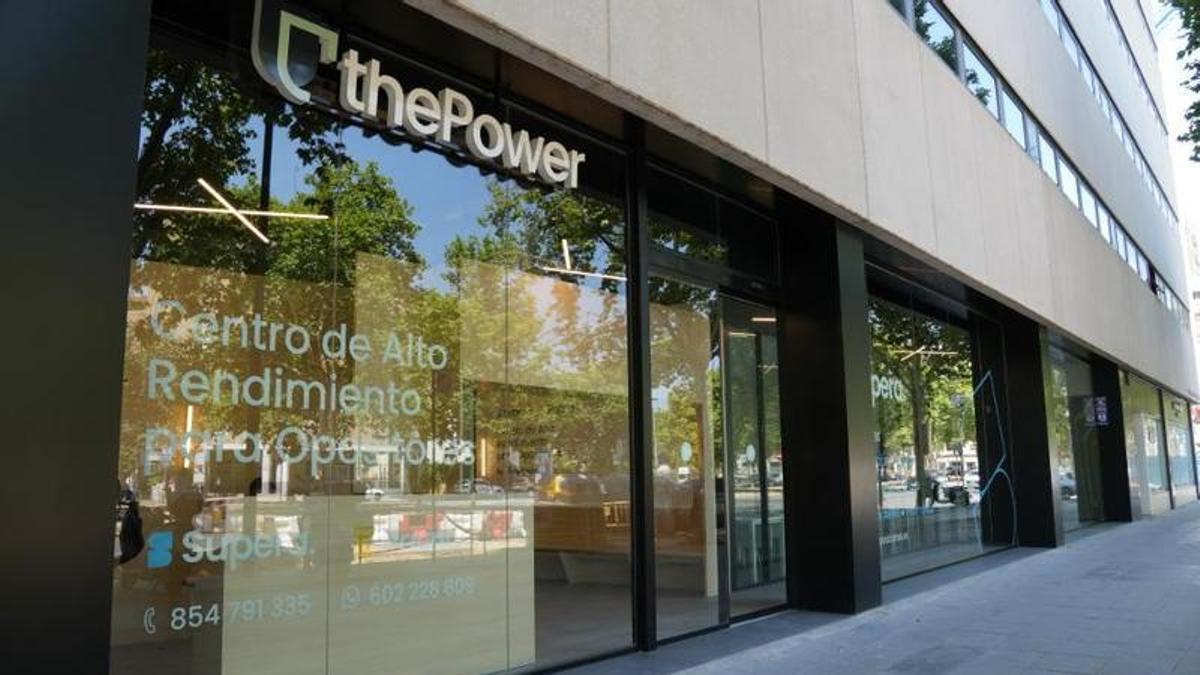 ThePower Education cuenta con más de 200.000 alumnos en toda España y más de 500 profesionales para ayudarte a conseguir tu plaza.
