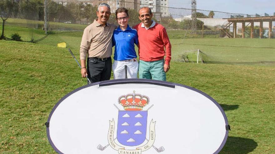 Tomy Artigas impone su talento en el Pitch &amp; Putt de Las Palmeras