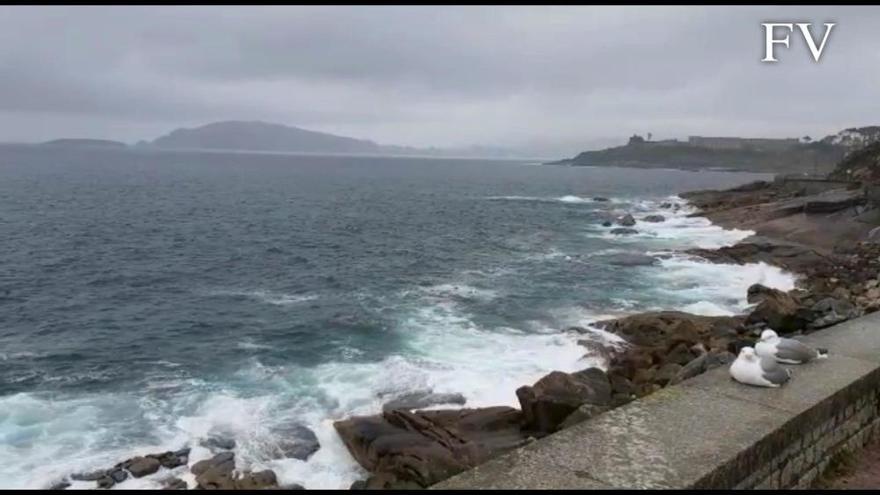 El tiempo en Galicia | Lluvias y viento ponen la costa en alerta naranja