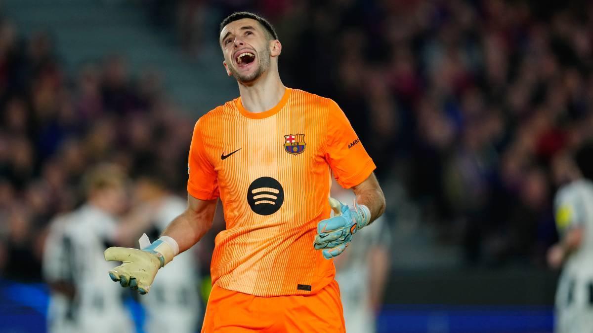 ¡Susto en el Camp Nou tras la lesión de Joan García!