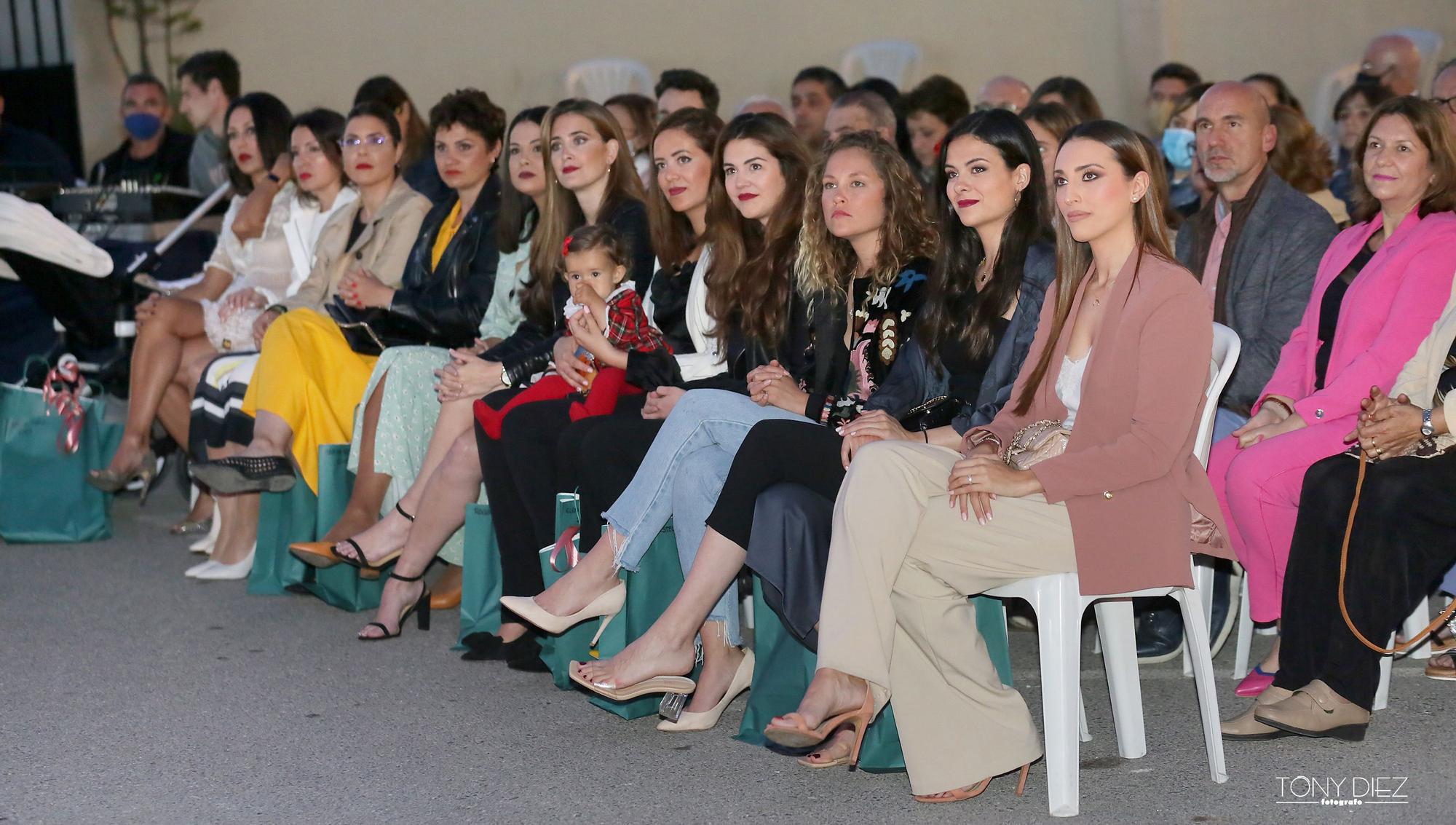 Presentación de llibret  “Mujeres del fuego del siglo XXI” de la barrraca "No poem fer més"