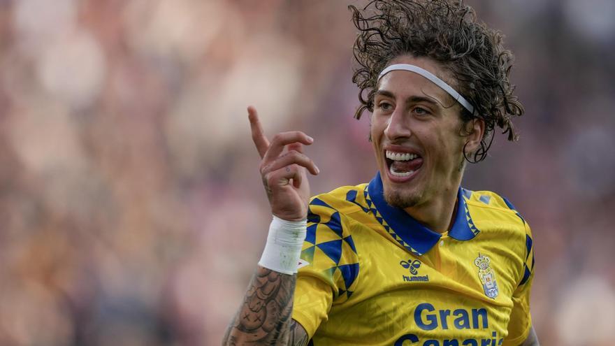 La UD Las Palmas sortea las botas de Fabio Silva en una promoción exclusiva para sus seguidores