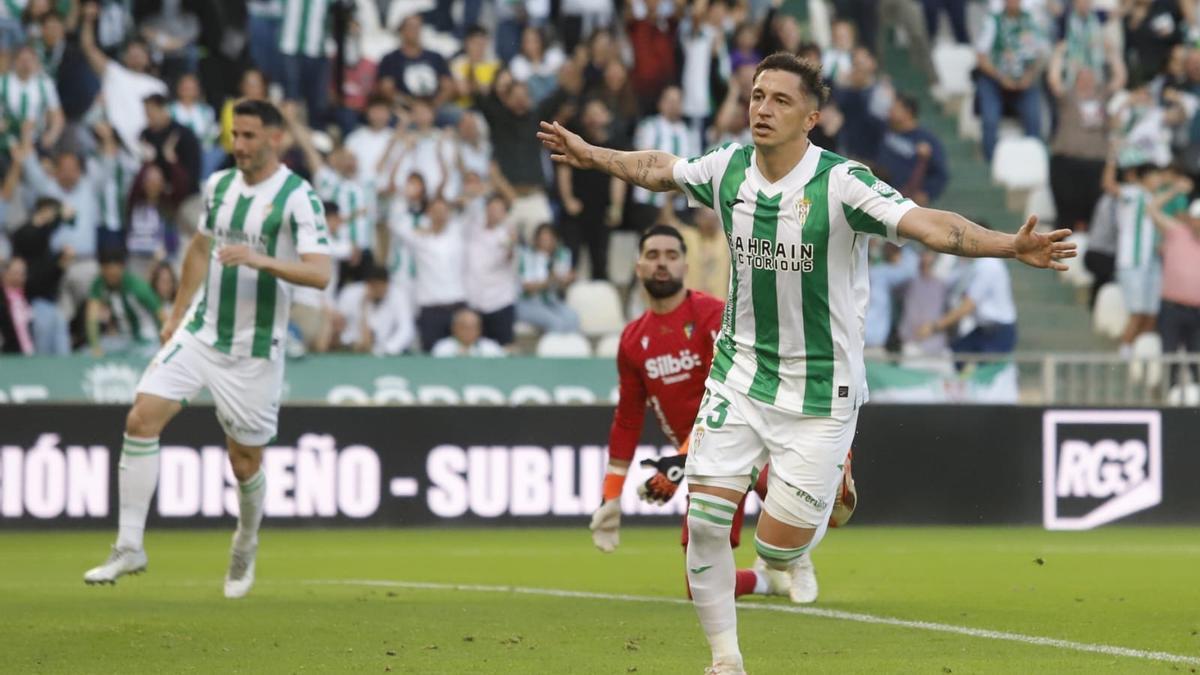 Carracedo celebra un gol ante el Cádiz.