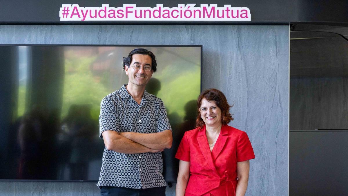 Carlos Spuch (IISGS) y Montse Fernández (IDIS), en el acto celebrado de entrega de las Ayudas a la Investigación Médica, de Mutua Madrileña, este miércoles, en Madrid.