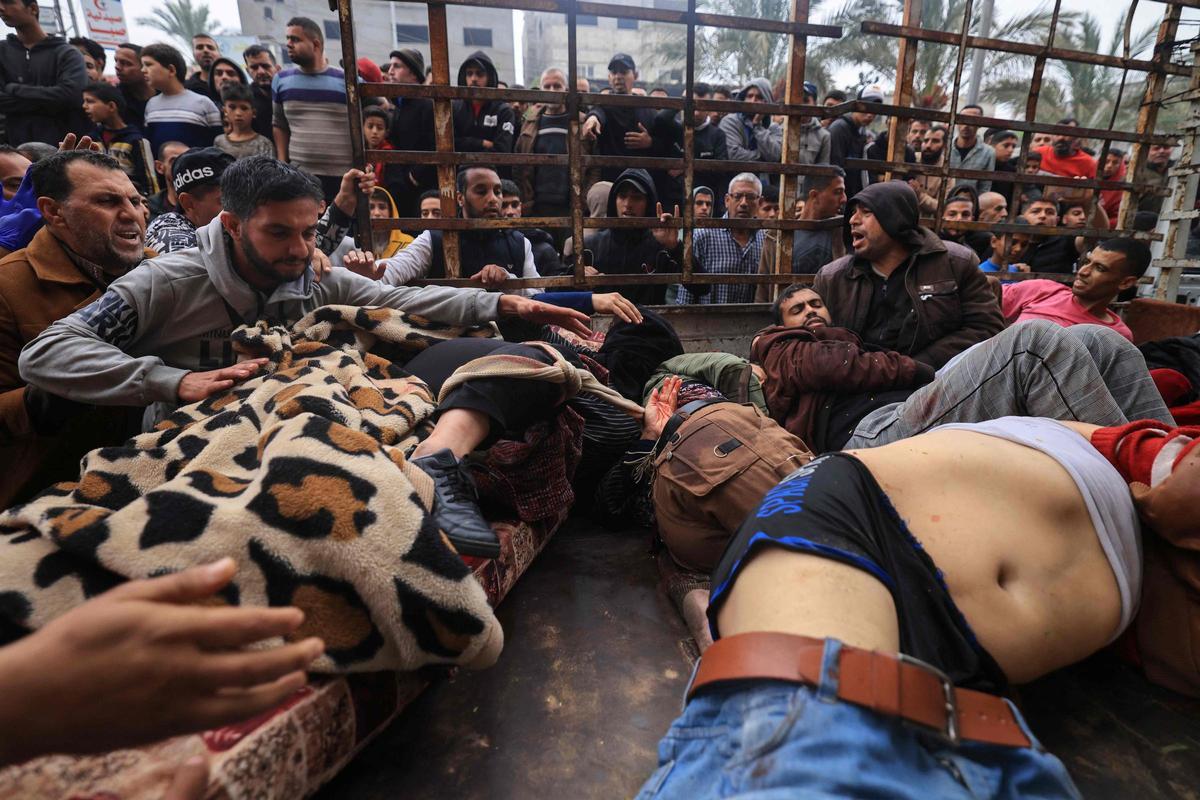 Desesperación y dolor en el hospital Nasser de Khan Younis tras bombardeos de Israel