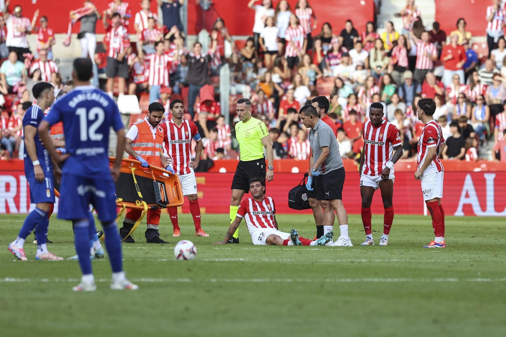 Derbi asturiano: las imágenes del partido entre el Sporting y el Oviedo en El Molinón