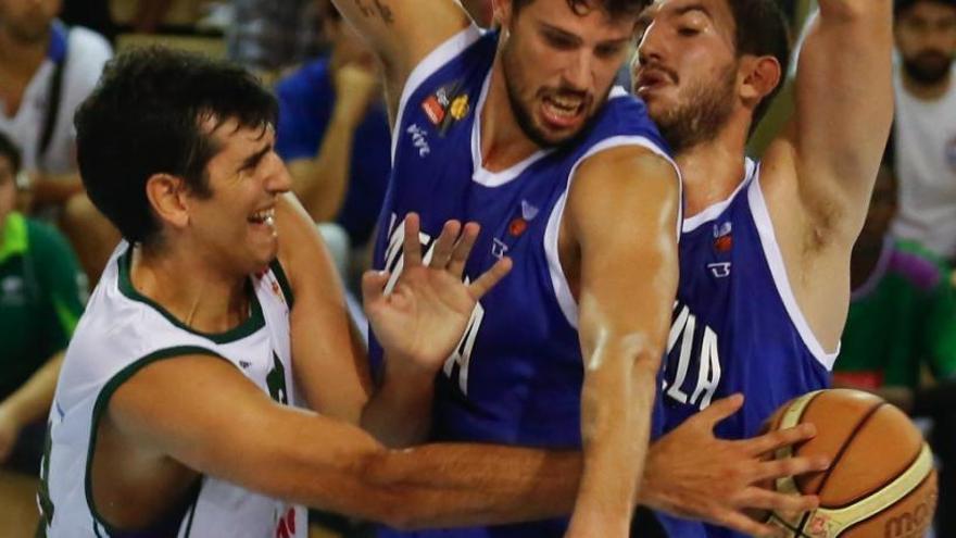 Ricardo Guillén seguirá jugando al baloncesto.