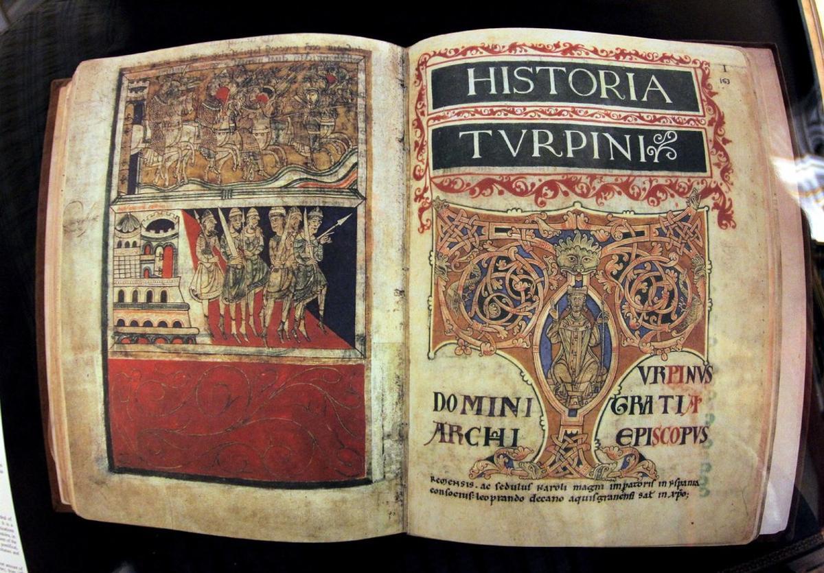 MD05. MADRID, 03/07/2012.- Foto de archivo del 7 de julio de 2011 de la edición facsímil del Códice Calixtino, expuesta en una sala de la catedral de Santiago de Compostela, de cuyo archivo desapareció la obra original. Un electricista ha sido detenido como presunto responsable de la desaparición del códice que durante 800 años custodió la catedral. El arrestado, exempleado del templo compostelano despedido cuando el poder eclesiástico se vio forzado a regularizar la situación laboral de sus trabajadores, es considerado desde hace meses autor material del robo. EFE/Lavandeira jr MD05. MADRID, 03/07/2012.- Foto de archivo del 7 de julio de 2011 de la edición facsímil del Códice Calixtino, expuesta en una sala de la catedral de Santiago de Compostela, de cuyo archivo desapareció la obra original. Un electricista ha sido detenido como presunto responsable de la desaparición del códice que durante 800 años custodió la catedral. El arrestado, exempleado del templo compostelano despedido cuando el poder eclesiástico se vio forzado a regularizar la situación laboral de sus trabajadores, es considerado desde hace meses autor material del robo. EFE/Lavandeira jr