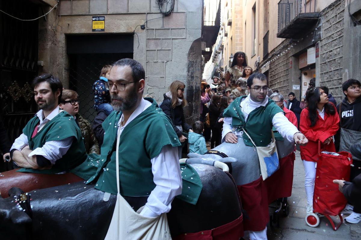 Diada castellera por las fiestas de Santa Eulàlia en la Plaça Sant Jaume, en Barcelona.