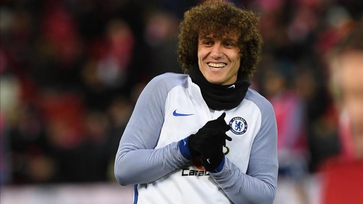 David Luiz durante el calentamiento previo al Liverpool-Chelsea