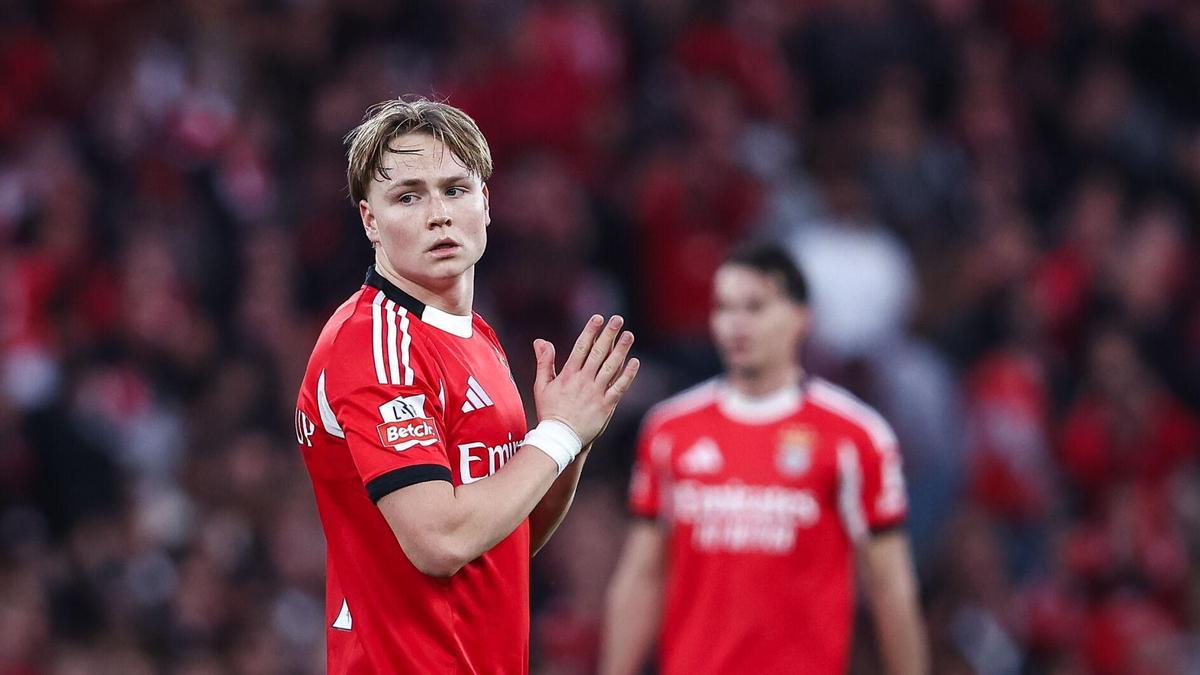 Andreas Schjelderup, durante un partido del Benfica