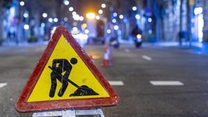 Afectaciones en la circulación de la avenida Tibidabo por los trabajos para reparar una fuga de agua.