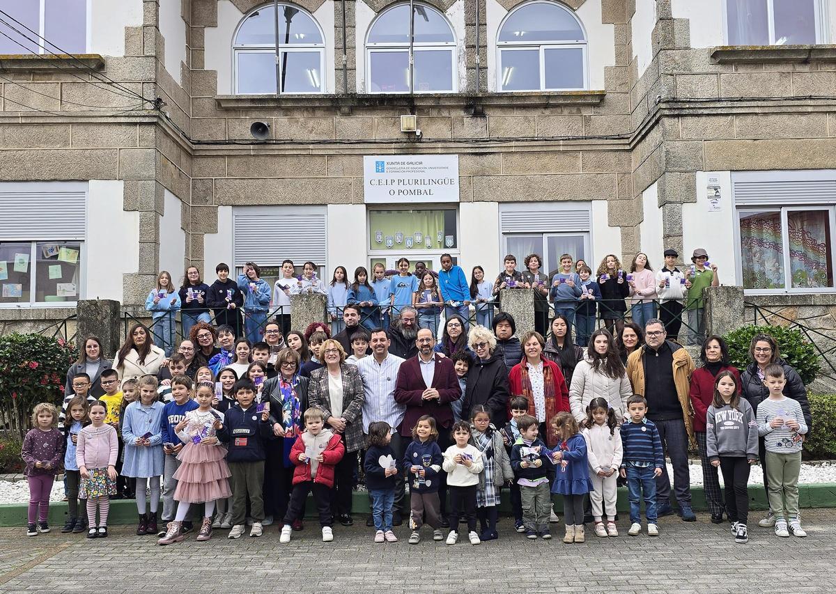 A homenaxe do cole O Pombal de Vigo a Begoña Caamaño na Primavera das Letras