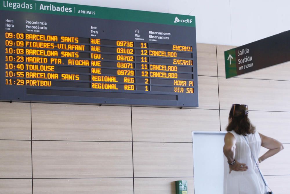 Interrompuda la circulació de trens a la línia d'AVE entre Barcelona i Figueres