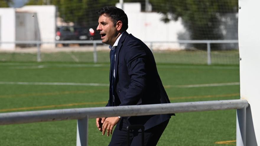 Manuel Fernández, técnico del Santa Teresa.