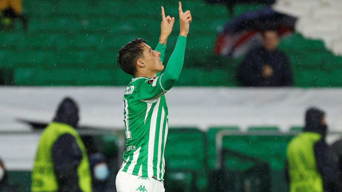 Betis - Ferenvaros: Tello adelantó al Betis en el 5'