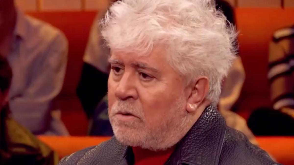 Pedro Almodóvar con Mercedes Milá en 'No sé de que me hablas'