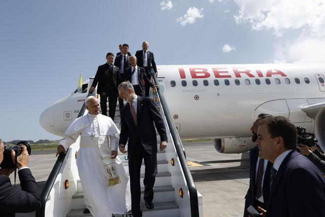 Séptimo y último día de la visita del Papa a España: encuentro con migrantes y misa en Tenerife