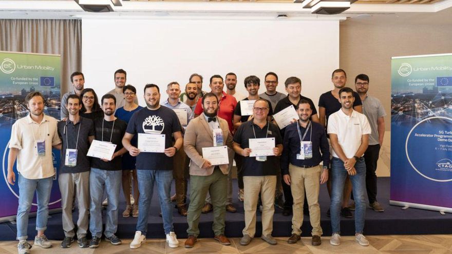 Foto de familia del encuentro. | // CEDIDA