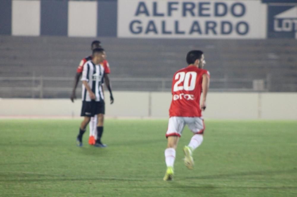 El Mallorca sube una marcha ante el Linense