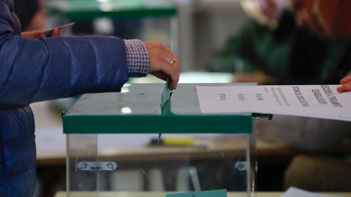 Votaciones en una de las últimas elecciones celebradas en Córdoba.