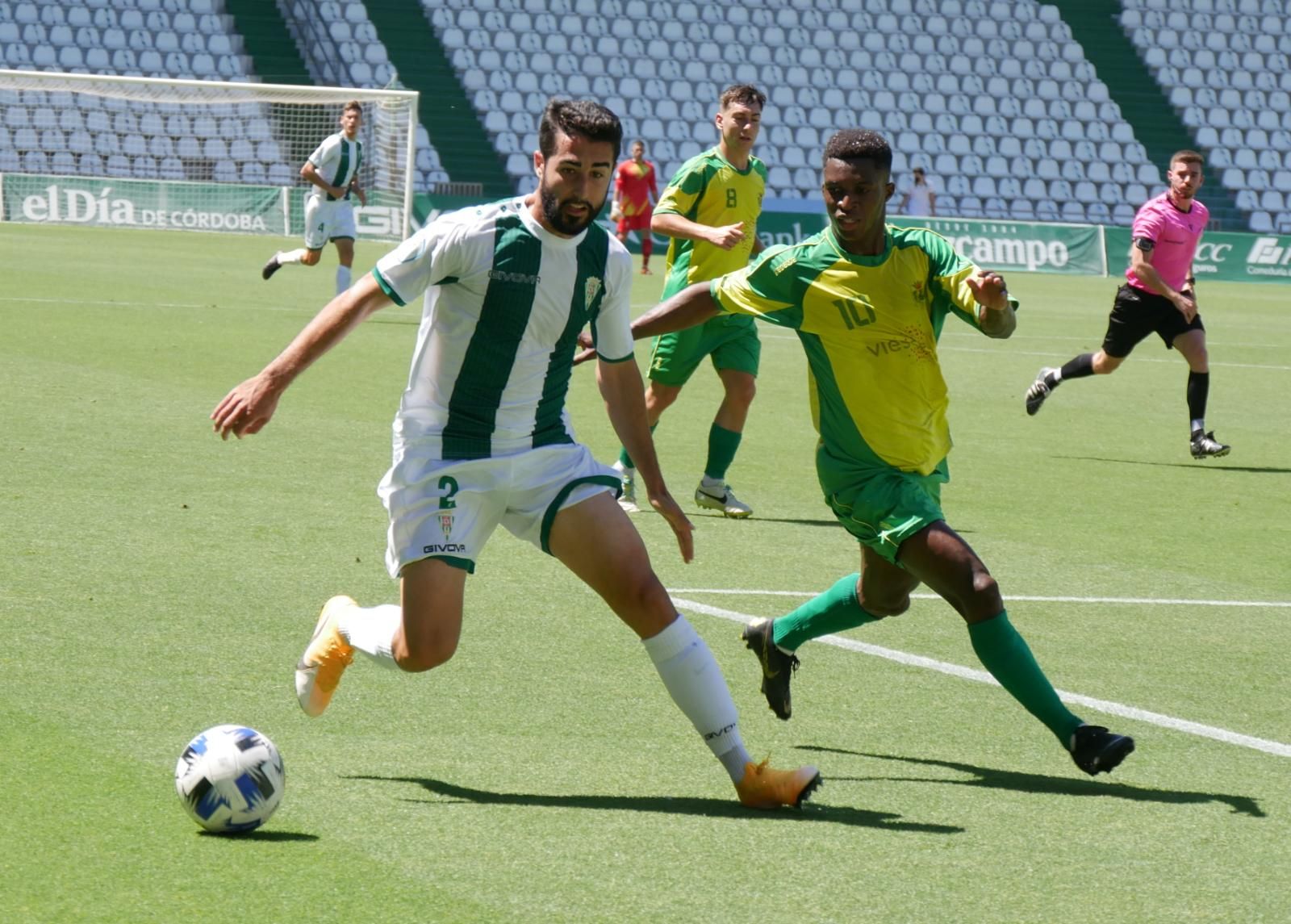 El filial del Córdoba CF se despide en El Arcángel a lo grande