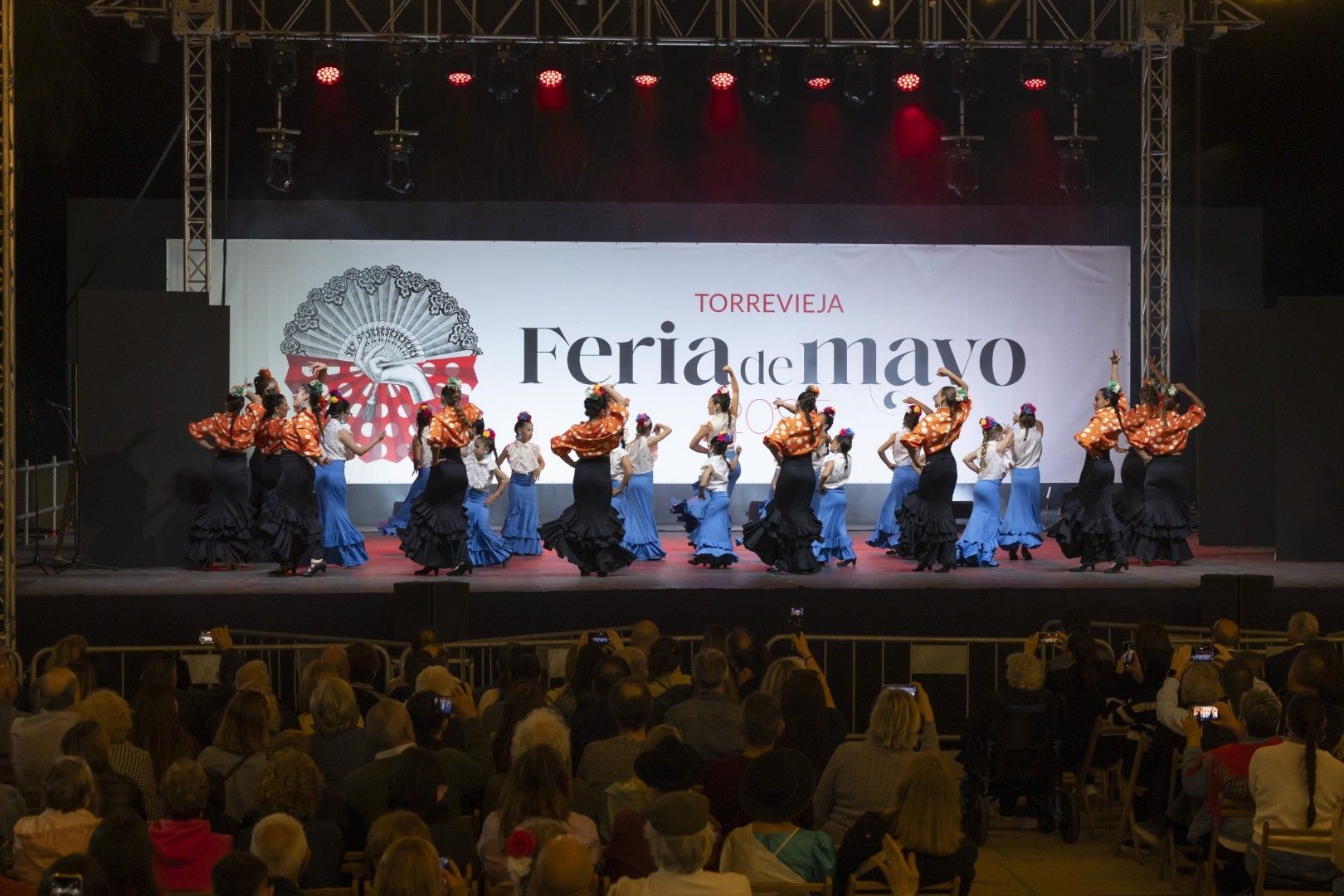Por sevillanas en la Feria de Mayo de Torrevieja 2025