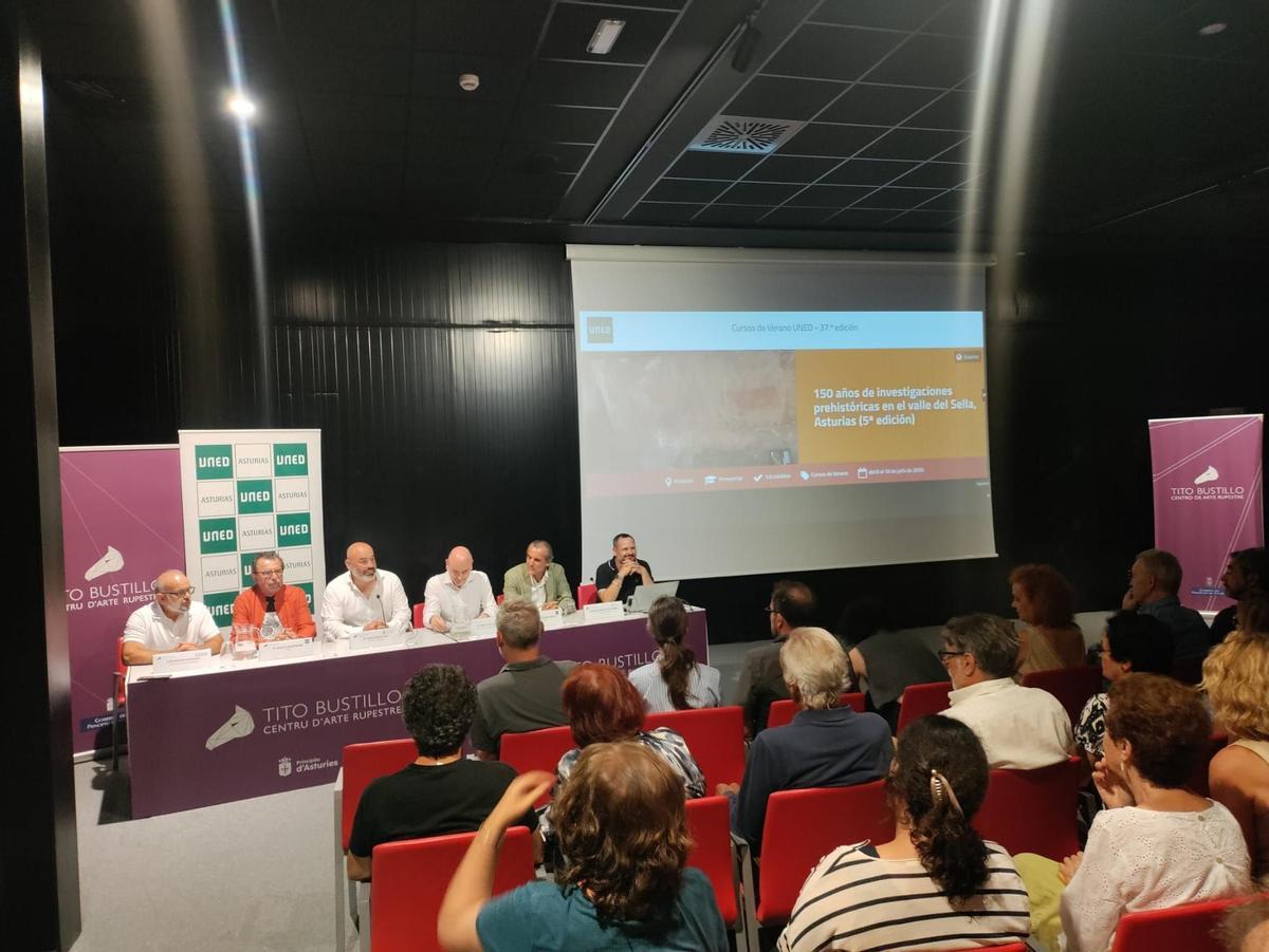 Por la izquierda José Antonio Somoano, Jesús F. Jordá, Paulo García, Pablo León, Juan CArlos Menéndez y Esteban Álvarez