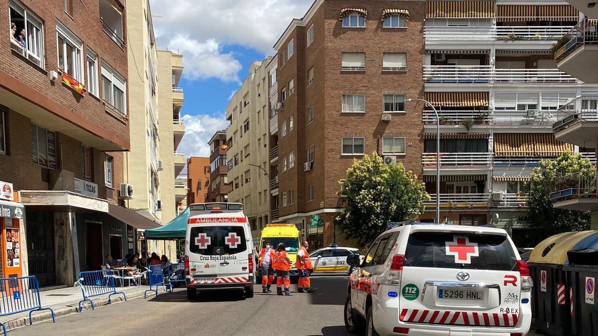 Fallece un hombre de 79 años por un paro cardiaco tras declararse un incendio en su vivienda de Badajoz