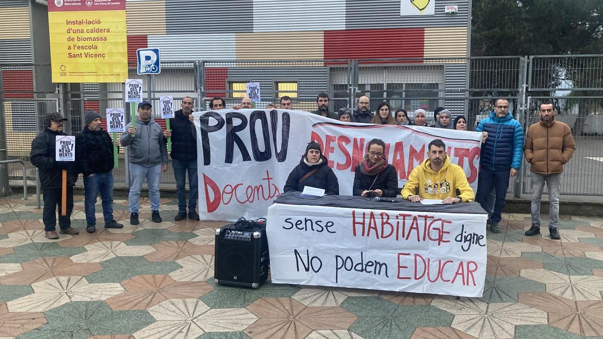 Presentació de la nova plataforma, aquest dimecres davant l'escola Sant Vicenç
