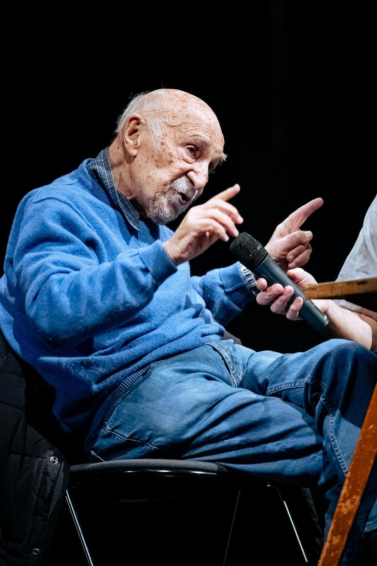 Este domingo estará en Sabadell en las dos funciones previstas y también en las del lunes, en los dos pases para estudiantes de la ESO y de Bachillerato. Gronowski guarda muy buen recuerdo de la acogida de la ópera en Sabadell el año pasado.