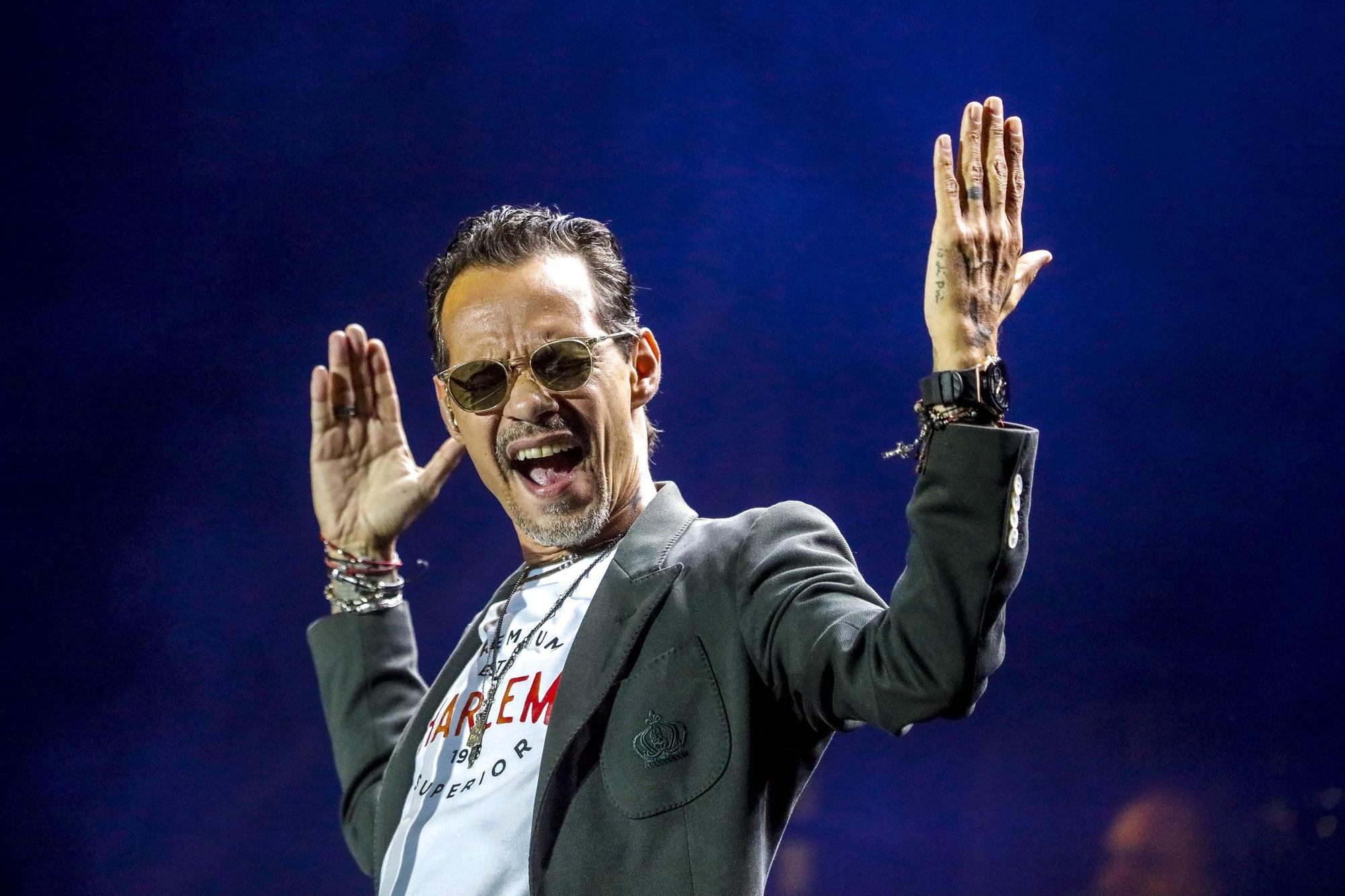 Marc Anthony ofrece su primer concierto en la isla ante 10.000 personas