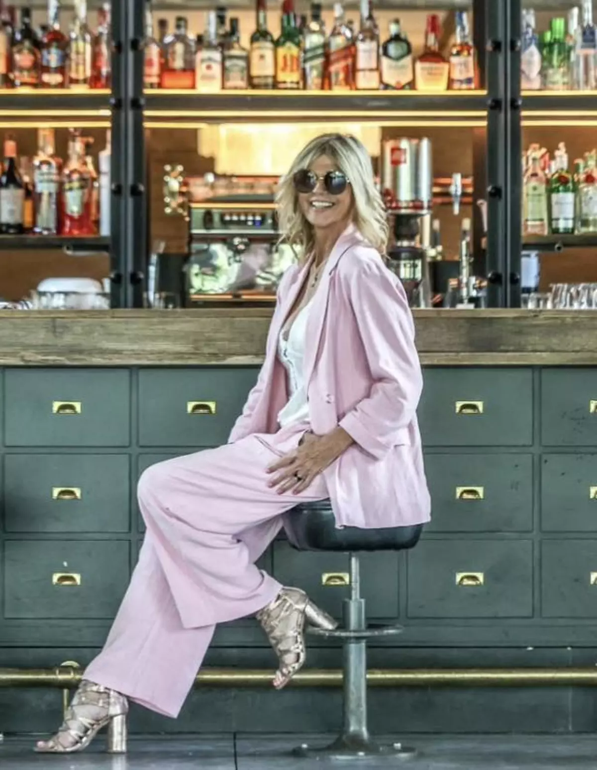Arantxa de Benito indignada estalla contra la joven a la que acusa de presunta estafa:  "Te has quedado con muchísimo dinero de muchísimas personas y somos víctimas de un engaño"