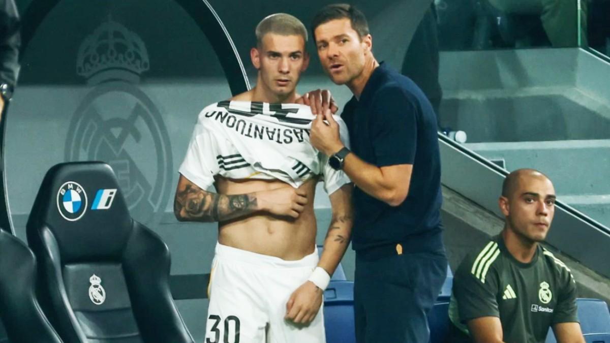 Deschamps, sobre Mbappé: "Recibió un golpe en el tobillo que tenía sensible, y prefirió retirarse por el dolor"