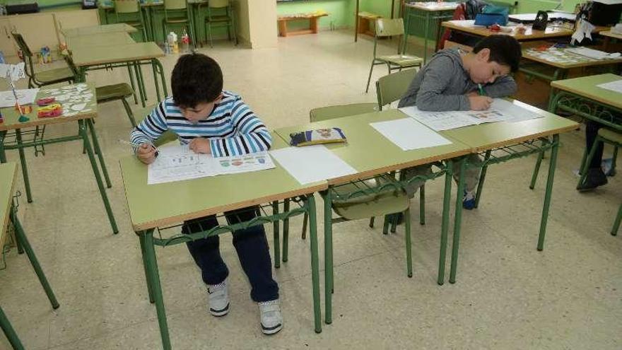 En el CEIP Viñagrande seis alumnos asistieron a clase. // Noé Parga