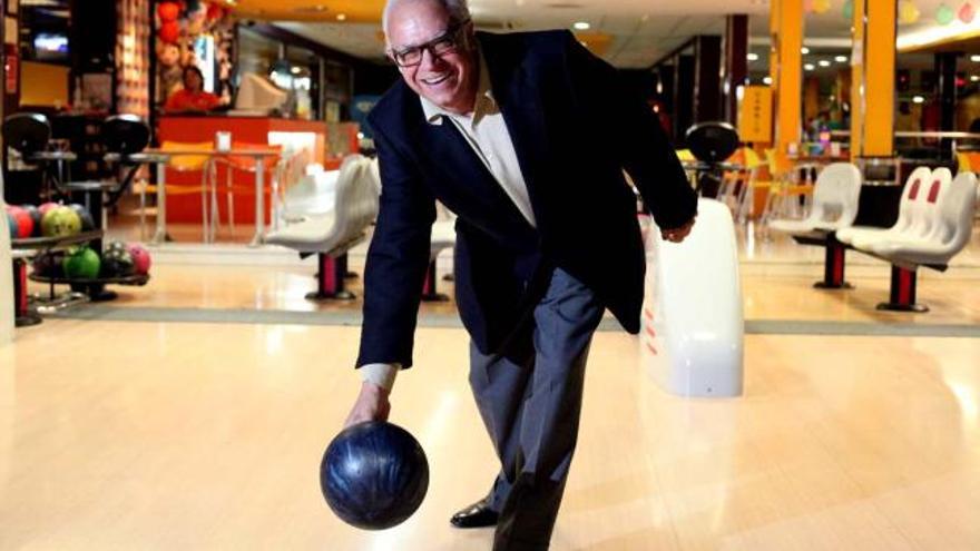 La misión del bowling es ayudar a que la gente se olvide por un tiempo de  sus preocupaciones" - Información