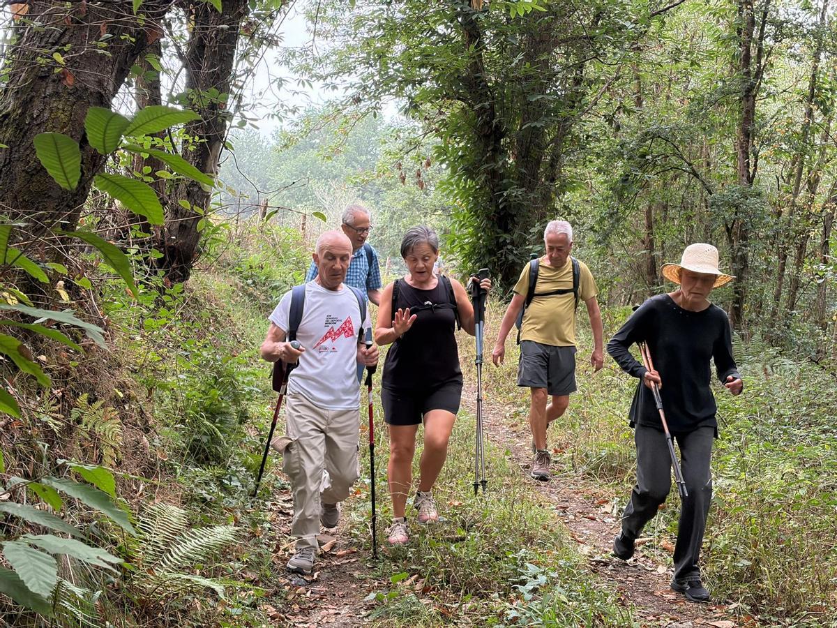 Las rutas por Grado del Grupo Montañero Moscón, en imágenes