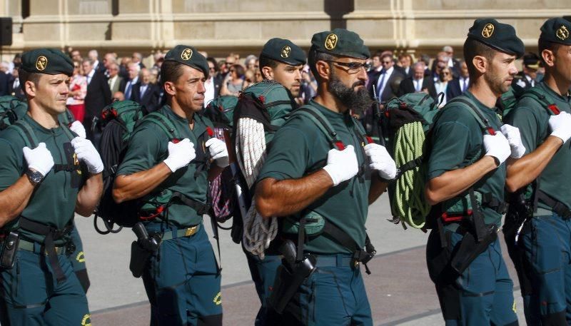 La Guardia Civil rinde homenaje a la Virgen del Pilar, su patrona.