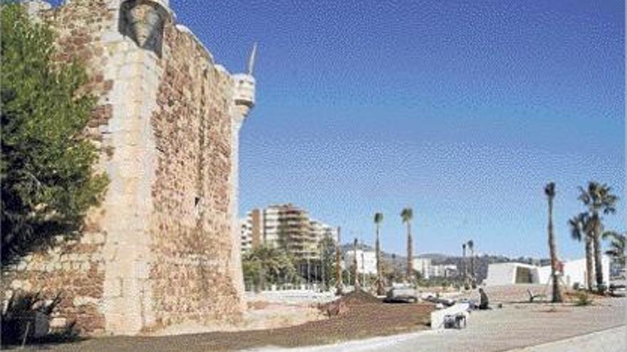 El entorno de la Torre San Vicente estará listo para Semana Santa.